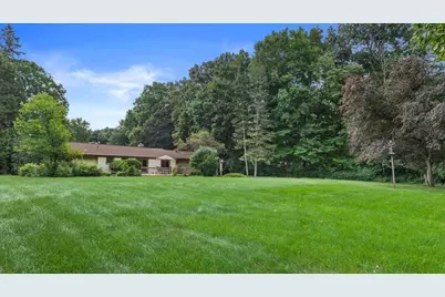 W215N10105  Hickory Dr, Germantown, WI 53017 - Photo 18