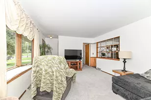 N84W14476 Menomonee Ave, Menomonee Falls, WI 53051 - Photo 6
