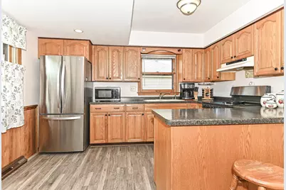 N84W14476  Menomonee Ave, Menomonee Falls, WI 53051 - Photo 10