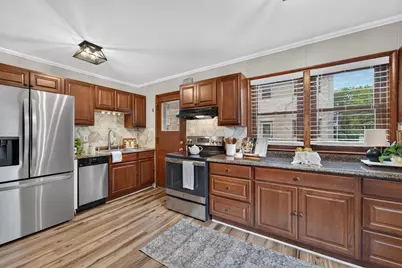 4863 N Santa Monica Blvd, Whitefish Bay, WI 53217 - Photo 6