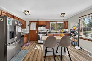 4863 N Santa Monica Blvd, Whitefish Bay, WI 53217 - Photo 12