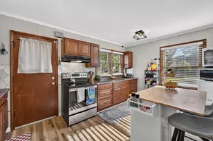 4863 N Santa Monica Blvd, Whitefish Bay, WI 53217 - Photo 8