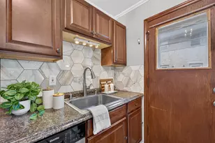 4863 N Santa Monica Blvd, Whitefish Bay, WI 53217 - Photo 8
