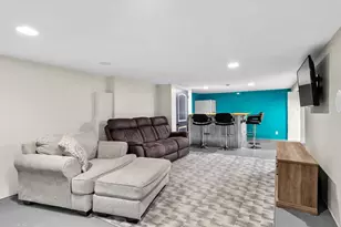1013 N 6th St, Manitowoc, WI 54220 - Photo 26