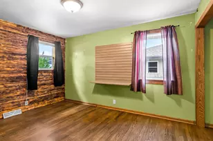 1013 N 6th St, Manitowoc, WI 54220 - Photo 24