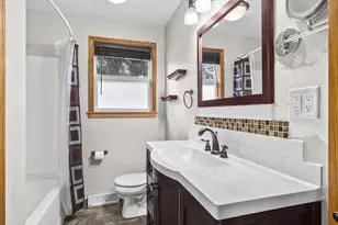 1013 N 6th St, Manitowoc, WI 54220 - Photo 20
