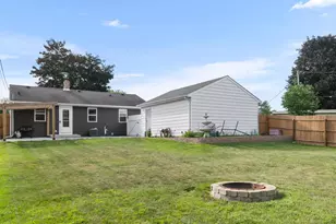 1013 N 6th St, Manitowoc, WI 54220 - Photo 4