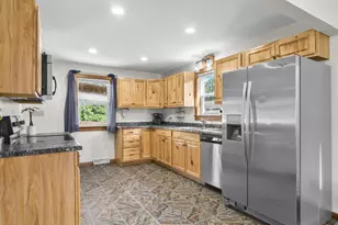 1013 N 6th St, Manitowoc, WI 54220 - Photo 16