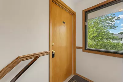627  Hartridge Dr #D, Hartland, WI 53029 - Photo 4