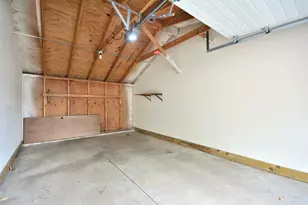1686 S Carriage Ln, New Berlin, WI 53151 - Photo 22