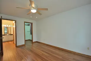 1686 S Carriage Ln, New Berlin, WI 53151 - Photo 16