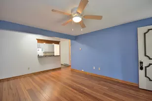 1686 S Carriage Ln, New Berlin, WI 53151 - Photo 6