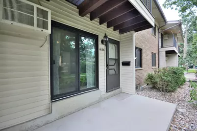1686 S Carriage Ln, New Berlin, WI 53151 - Photo 2