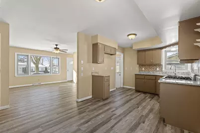 7140 N 48th St, Milwaukee, WI 53223 - Photo 6