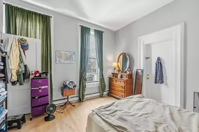 1308 N Astor St, Milwaukee, WI 53202 - Photo 4