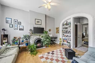 1308 N Astor St, Milwaukee, WI 53202 - Photo 2