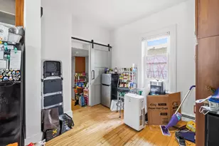 1308 N Astor St, Milwaukee, WI 53202 - Photo 14