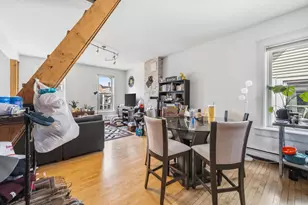 1308 N Astor St, Milwaukee, WI 53202 - Photo 12