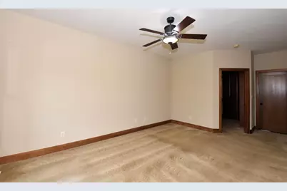 9237  Hollyhock Ln, Racine, WI 53406 - Photo 36