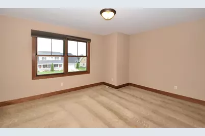 9237  Hollyhock Ln, Racine, WI 53406 - Photo 18