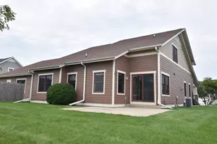 9237 Hollyhock Ln, Racine, WI 53406 - Photo 42
