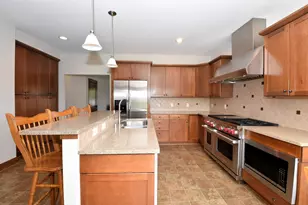 9237 Hollyhock Ln, Racine, WI 53406 - Photo 34