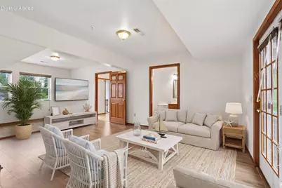 325  Kristin Ct, Brookfield, WI 53045 - Photo 4