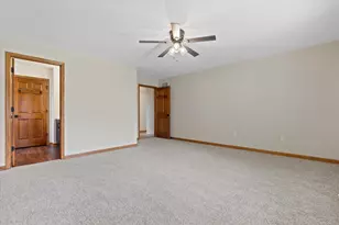 2072 W Hope Ln, Oak Creek, WI 53154 - Photo 26