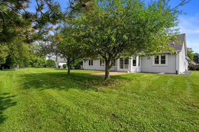 2072 W Hope Ln, Oak Creek, WI 53154 - Photo 36