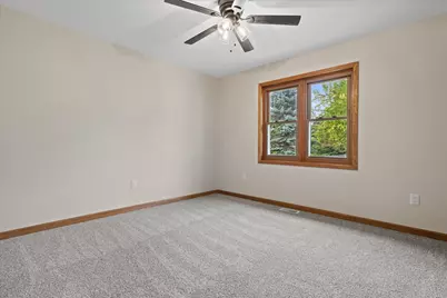 2072 W Hope Ln, Oak Creek, WI 53154 - Photo 30