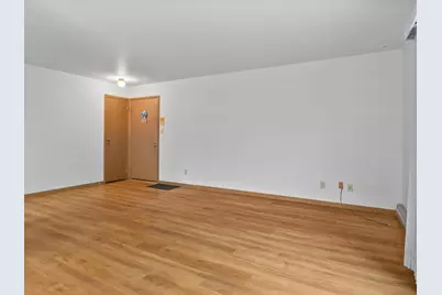 2402  Cross Creek Dr #C, Sheboygan, WI 53081 - Photo 6