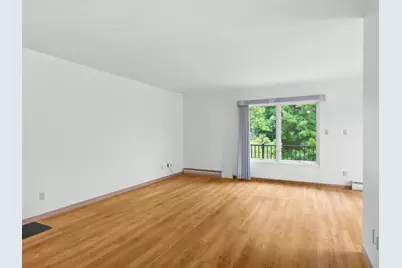 2402  Cross Creek Dr #C, Sheboygan, WI 53081 - Photo 8