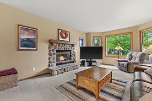 27015 Lorie Dr, Racine, WI 53185 - Photo 6