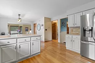 27015 Lorie Dr, Racine, WI 53185 - Photo 16