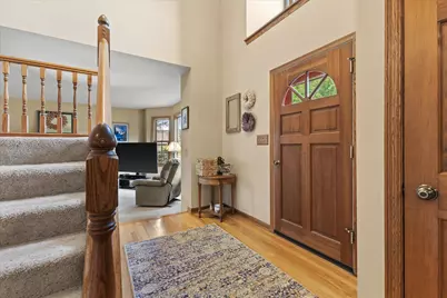 27015  Lorie Dr, Racine, WI 53185 - Photo 4