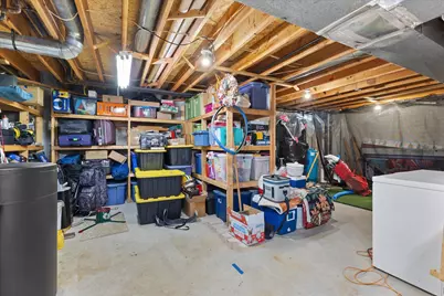 27015  Lorie Dr, Racine, WI 53185 - Photo 40