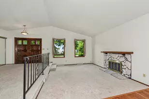 5297 Somerset Ln, Greenfield, WI 53221 - Photo 2