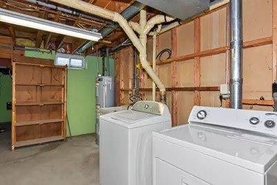 5297  Somerset Ln, Greenfield, WI 53221 - Photo 14