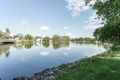 305 S Concord Ave, Watertown, WI 53094 - Photo 8