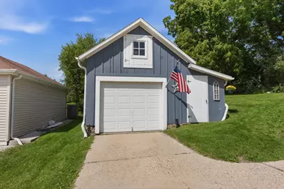 320  High St, Hartford, WI 53027 - Photo 2