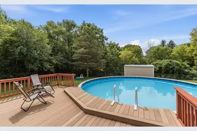 9301 S Sherwood Dr, Franklin, WI 53132 - Photo 36