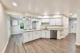 2124 Harris Highland Dr, Waukesha, WI 53188 - Photo 4