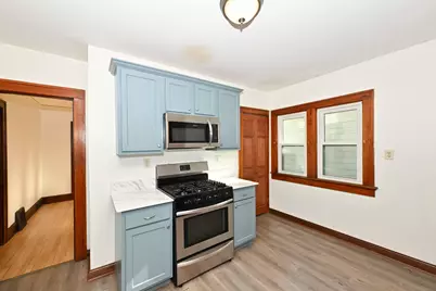 8447 W Maple St #8449, West Allis, WI 53214 - Photo 16