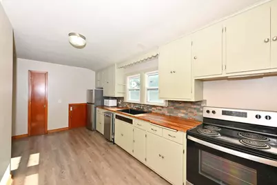 8447 W Maple St #8449, West Allis, WI 53214 - Photo 26