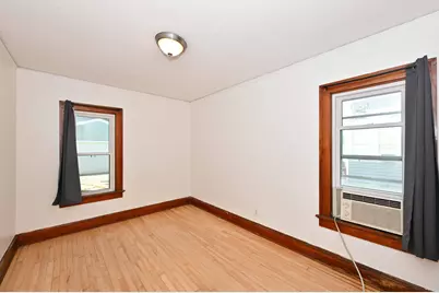 8447 W Maple St #8449, West Allis, WI 53214 - Photo 14