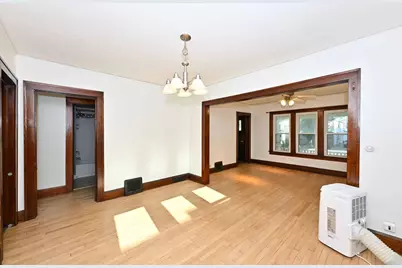 8447 W Maple St #8449, West Allis, WI 53214 - Photo 10