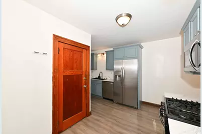 8447 W Maple St #8449, West Allis, WI 53214 - Photo 18