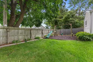 2213 Shoop St, Racine, WI 53404 - Photo 24