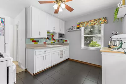 2213  Shoop St, Racine, WI 53404 - Photo 8