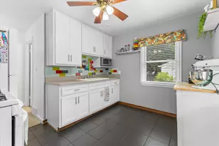 2213 Shoop St, Racine, WI 53404 - Photo 8